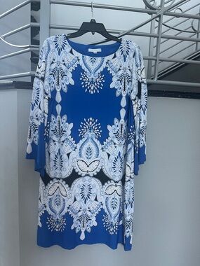 Sandra Darren Blue and White Long Sleeve Ornate Print Dress